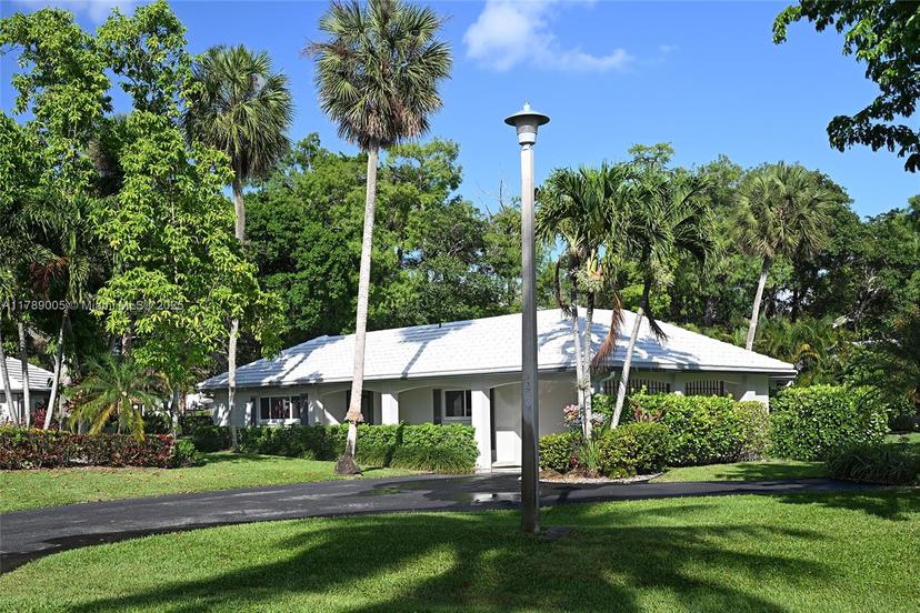 Picture of 1130 W Cypress Dr # 16, Pompano Beach FL 33069
