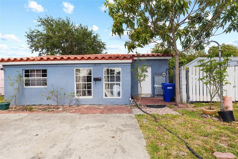Picture of 1679 NE 181St St, North Miami Beach FL 33162
