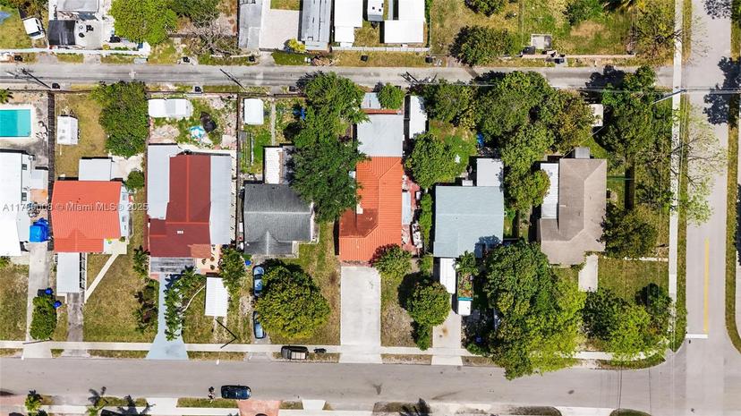Picture of 1679 NE 181St St, North Miami Beach FL 33162