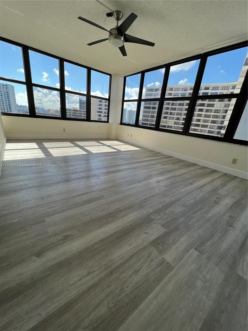 Picture of 2500 Parkview Dr # 1214, Hallandale Beach FL 33009