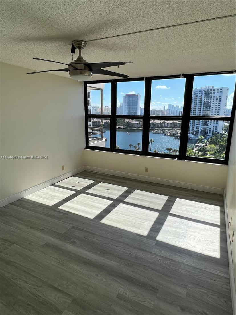Picture of 2500 Parkview Dr # 1214, Hallandale Beach FL 33009