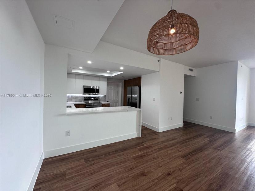 Picture of 9725 NW 52Nd St # 515, Doral FL 33178