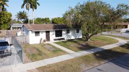 Picture of 15561 SW 102Nd Ct, Miami, FL 33157