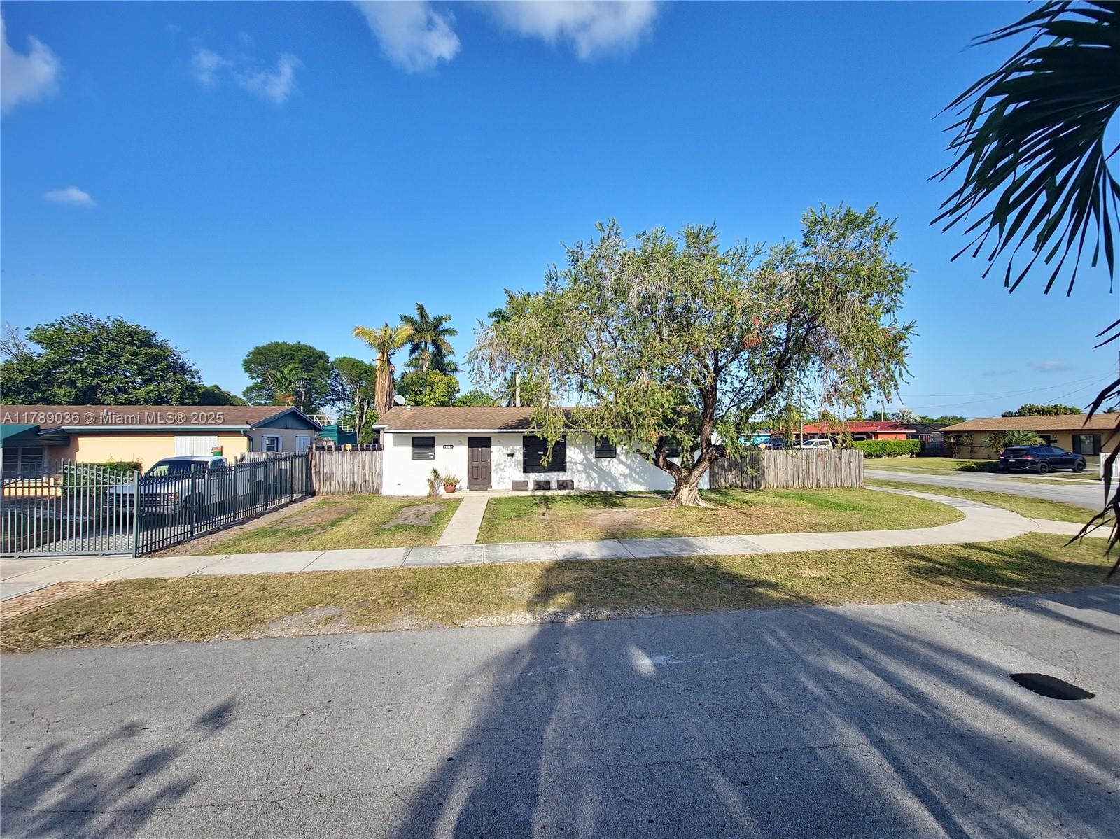 Picture of 15561 SW 102Nd Ct, Miami, FL 33157