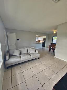 Picture of 15561 SW 102Nd Ct, Miami, FL 33157