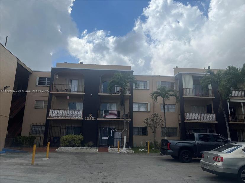 Picture of 10851 SW 2Nd St # K304, Sweetwater FL 33174