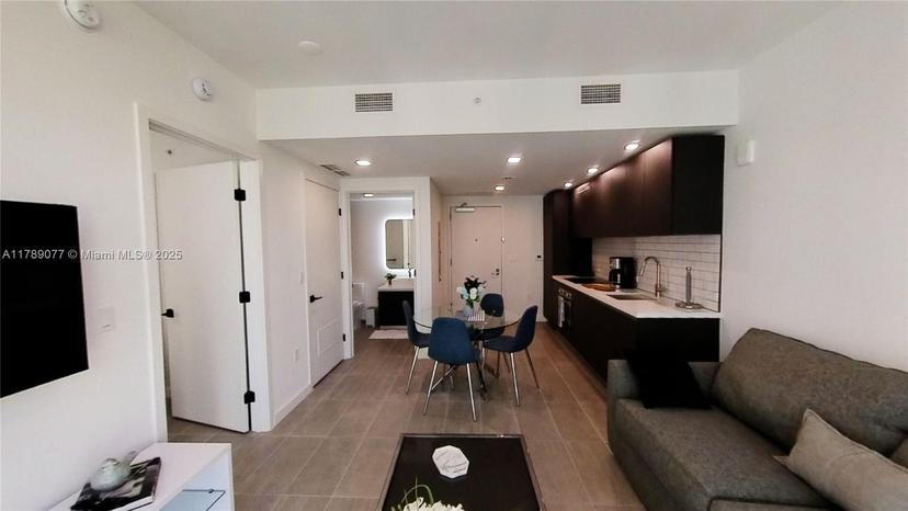 Picture of 227 NE 2Nd St # 2901, Miami FL 33132