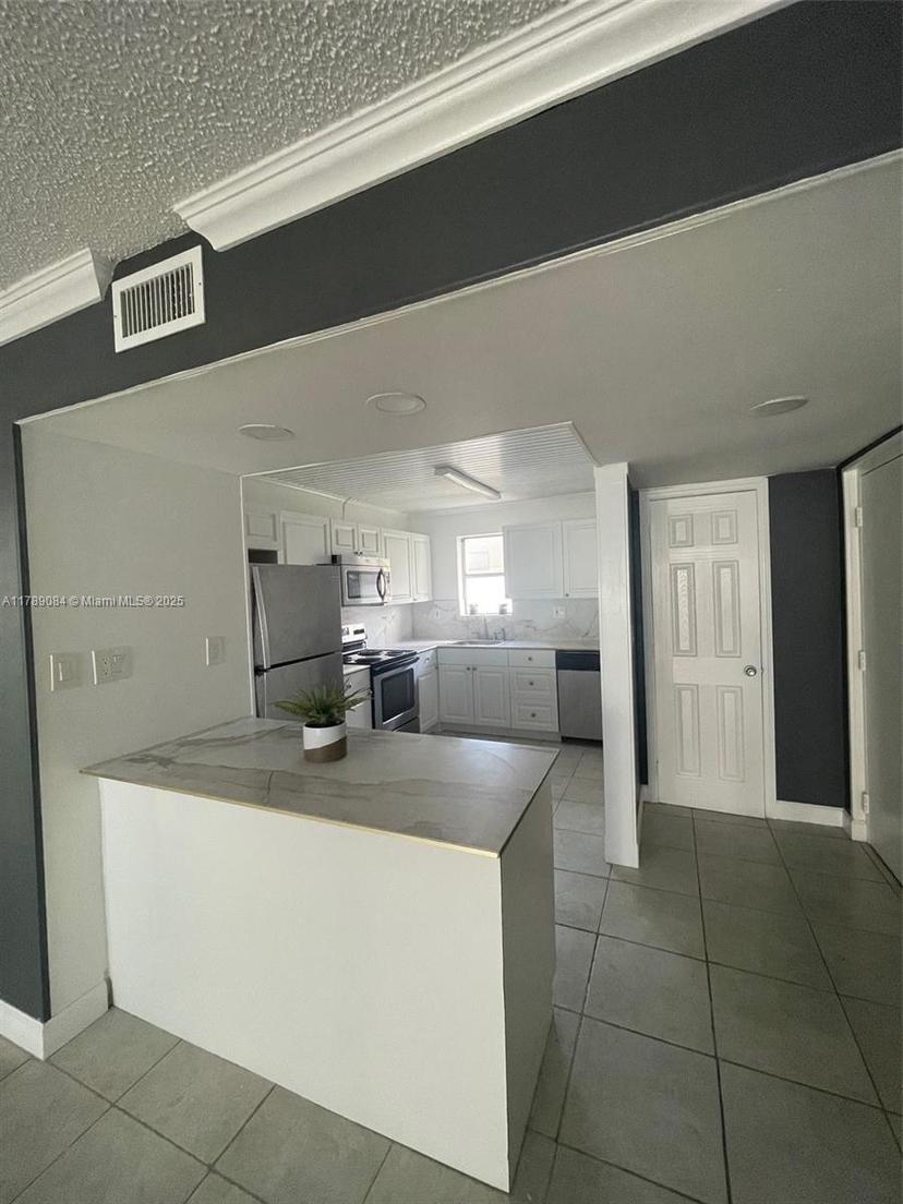 Picture of 600 NE 25Th St # 60, Miami FL 33137
