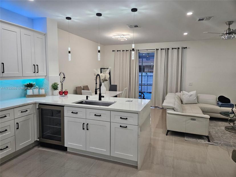 Picture of 819 NW 42Nd Pl, Deerfield Beach FL 33064