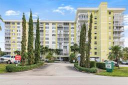 Picture of 4400 Hillcrest Dr # 912B, Hollywood, FL 33021