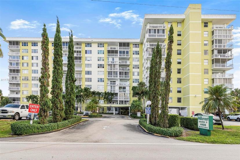 Picture of 4400 Hillcrest Dr # 912B, Hollywood FL 33021