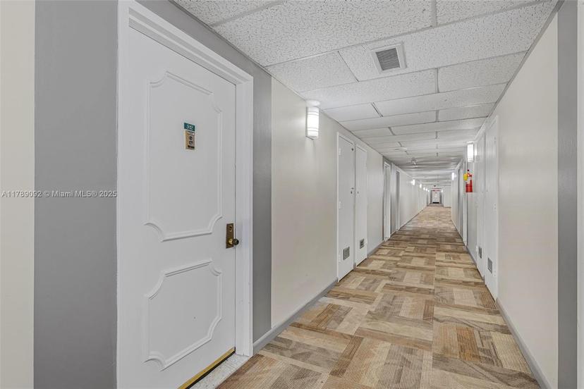 Picture of 4400 Hillcrest Dr # 912B, Hollywood FL 33021