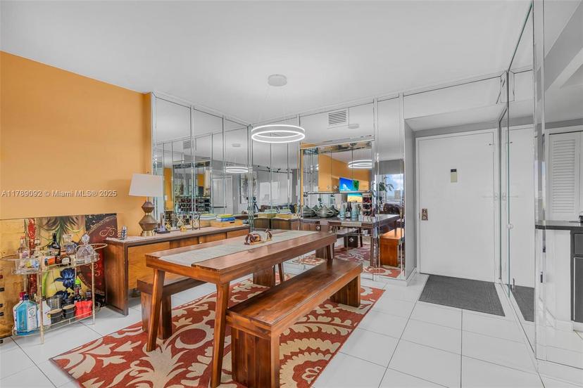 Picture of 4400 Hillcrest Dr # 912B, Hollywood FL 33021