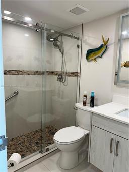 Picture of 19201 Collins Ave # 1147, Sunny Isles Beach, FL 33160