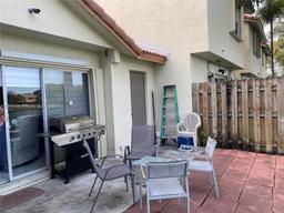 Picture of 111 NW 108Th Ave, Pembroke Pines, FL 33026