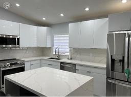 Picture of 111 NW 108Th Ave, Pembroke Pines, FL 33026