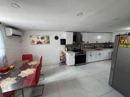 Picture of 791 E 18Th St, Hialeah, FL 33013