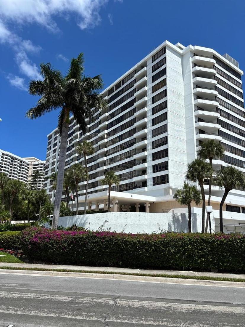 Picture of 500 Three Islands Blvd # 313, Hallandale Beach FL 33009