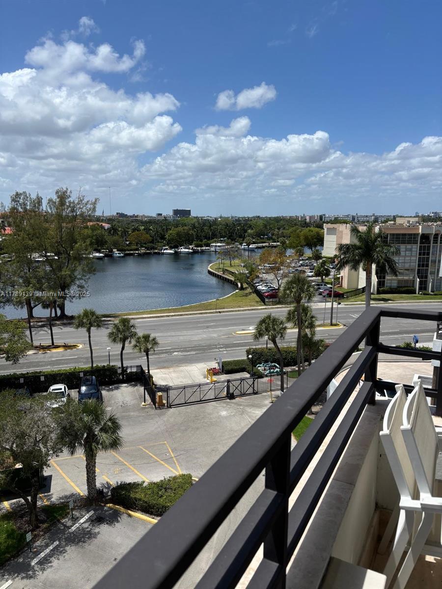 Picture of 500 Three Islands Blvd # 313, Hallandale Beach, FL 33009