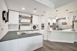 Picture of 16101 Emerald Estates Dr # 342, Weston, FL 33331