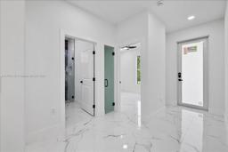 Picture of 924 Berg St E, Lehigh Acres, FL 33974