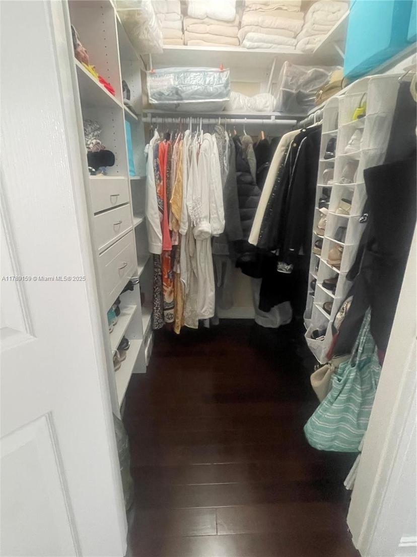 Picture of 3001 NE 185Th St # 532, Aventura FL 33180