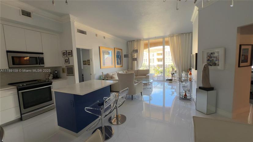 Picture of 3001 NE 185Th St # 532, Aventura FL 33180