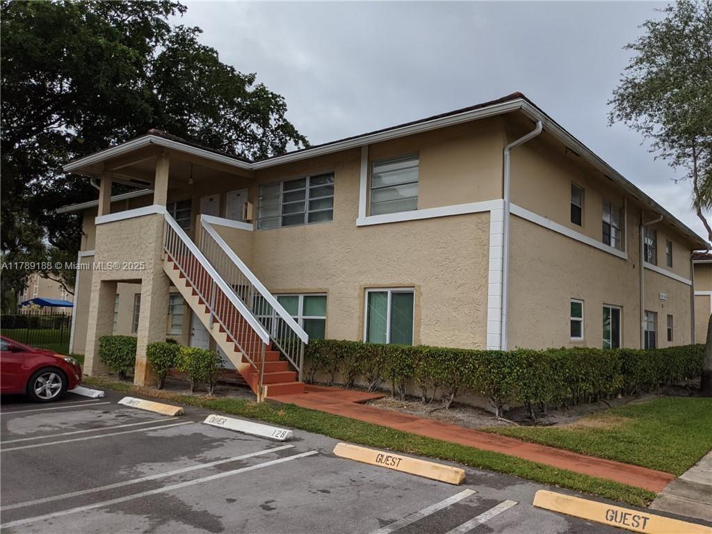 Picture of 10192 Twin Lakes Dr # F, Coral Springs, FL 33071