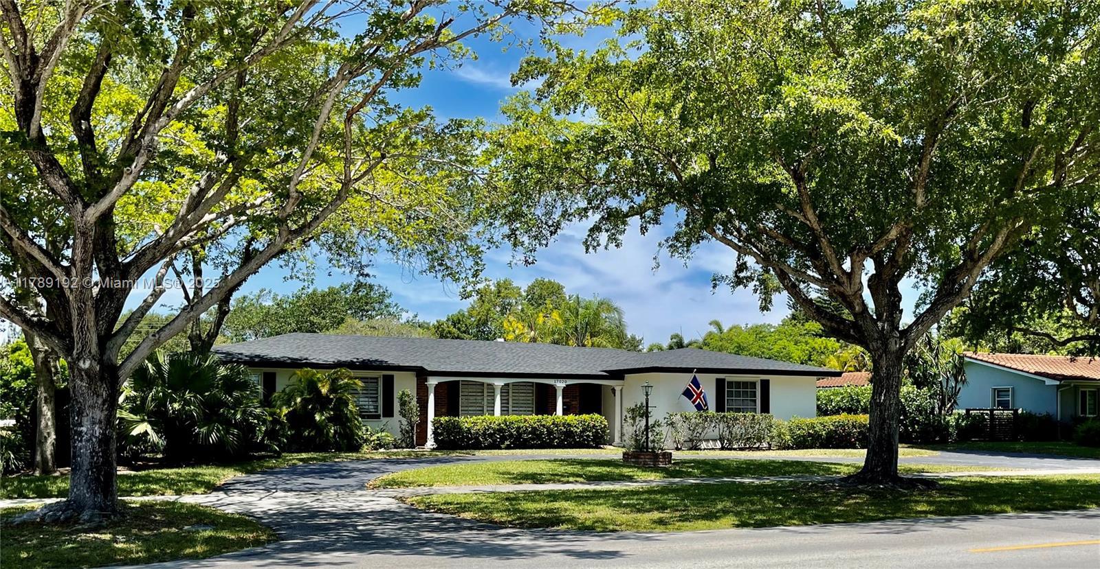Picture of 17020 SW 87Th Ave, Palmetto Bay, FL 33157