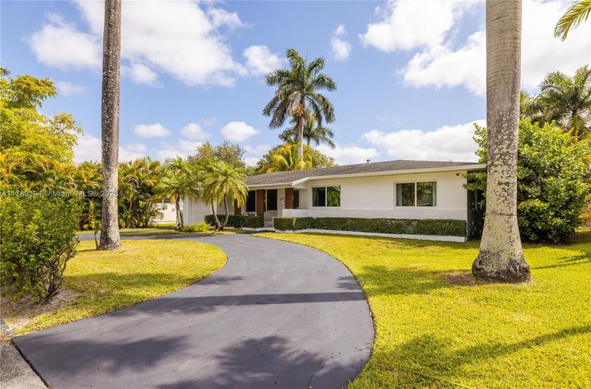 Picture of 13925 S Biscayne River Rd, Miami FL 33161