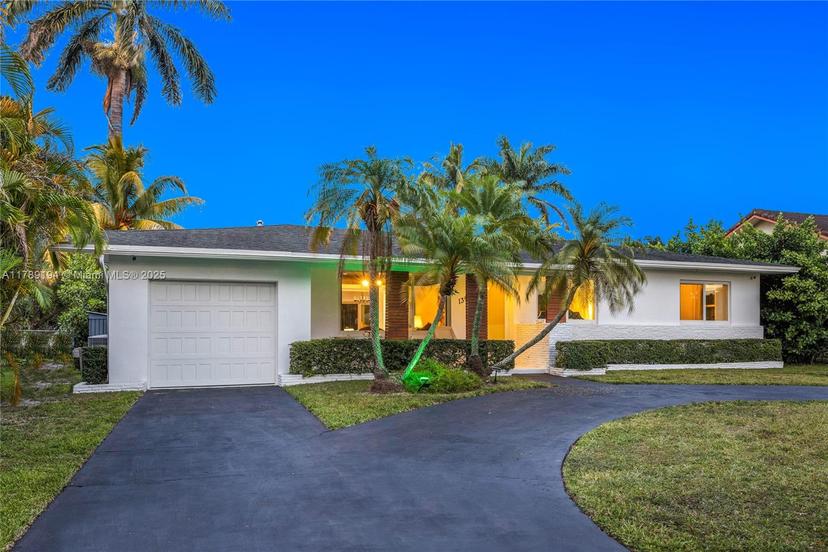 Picture of 13925 S Biscayne River Rd, Miami FL 33161