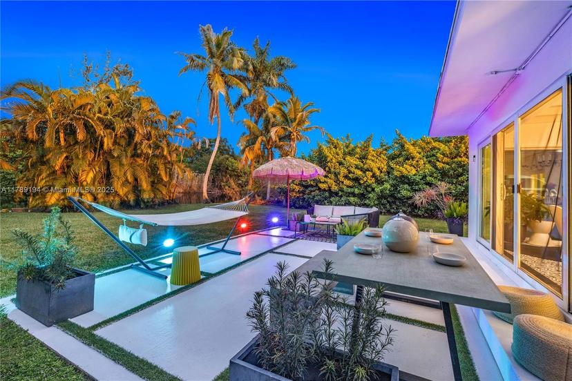 Picture of 13925 S Biscayne River Rd, Miami FL 33161