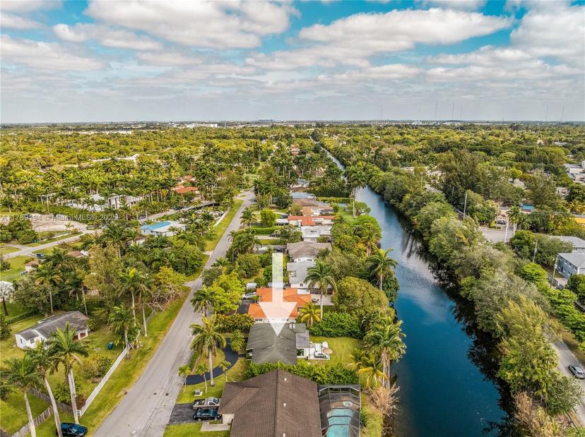 Picture of 13925 S Biscayne River Rd, Miami FL 33161