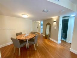 Picture of 3101 N Country Club Dr # 102, Aventura, FL 33180