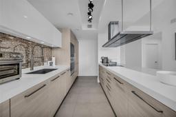 Picture of 17111 Biscayne Blvd # 1406, North Miami Beach, FL 33160