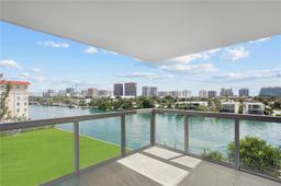 Picture of 9261 E Bay Harbor Dr # 606, Bay Harbor Islands, FL 33154