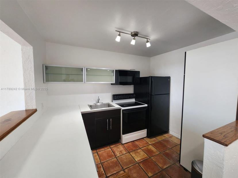 Picture of 1228 West Ave # 909, Miami Beach FL 33139