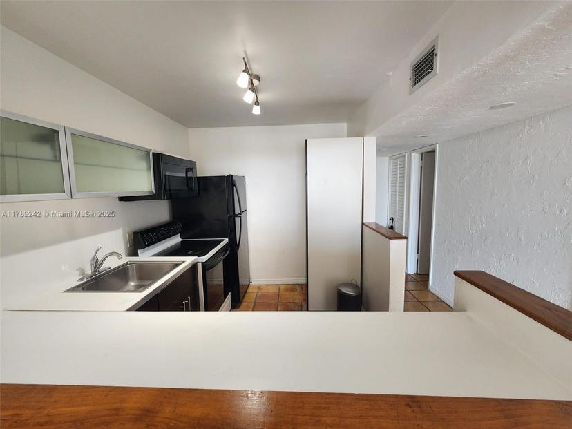 Picture of 1228 West Ave # 909, Miami Beach FL 33139