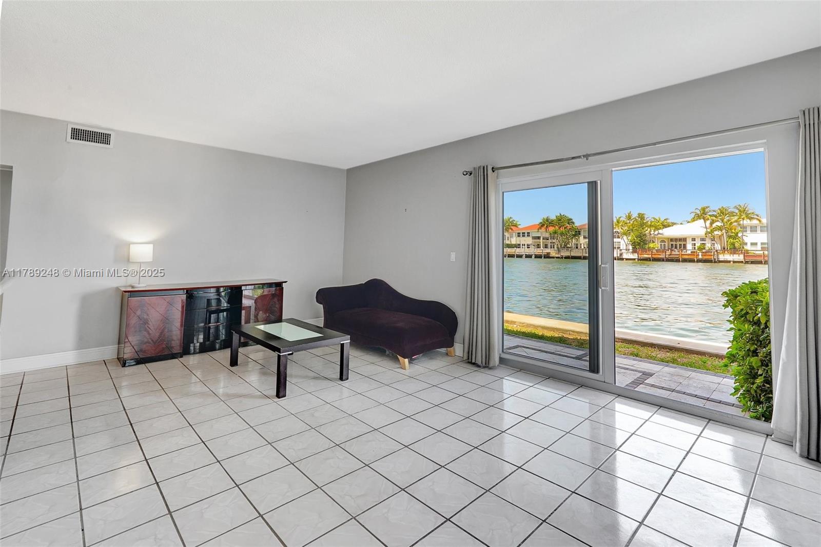 Picture of 2200 S Ocean Dr # N116, Hollywood, FL 33019