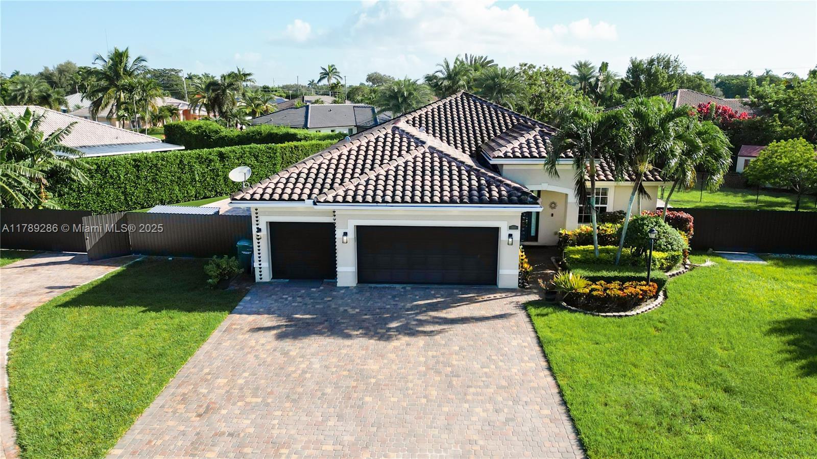 Picture of 2133 NW 14Th Pl, Homestead, FL 33030