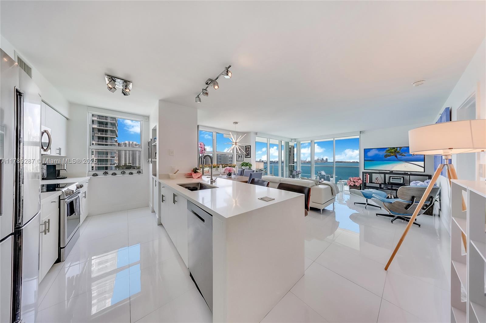 Picture of 1155 Brickell Bay Dr # 1210, Miami, FL 33131