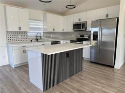 Picture of 3408 SW 17 Pl, Cape Coral, FL 33914