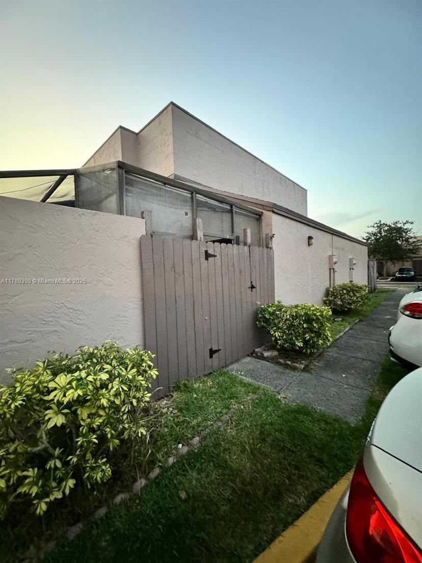 Picture of 12306 NW 13Th Ct # 12306, Pembroke Pines FL 33026