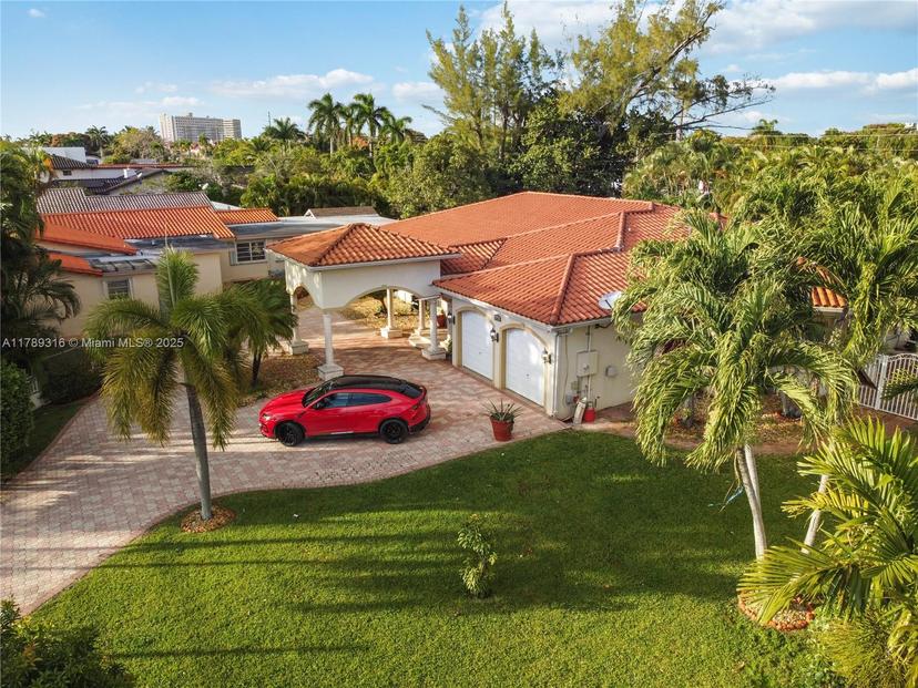 Picture of 105 S Royal Poinciana Blvd, Miami Springs FL 33166