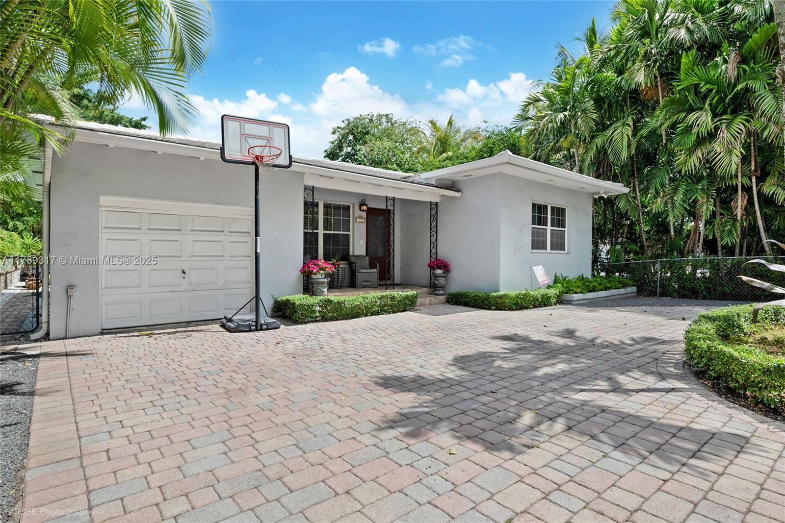 Picture of 431 Bird Rd, Coral Gables, FL 33146