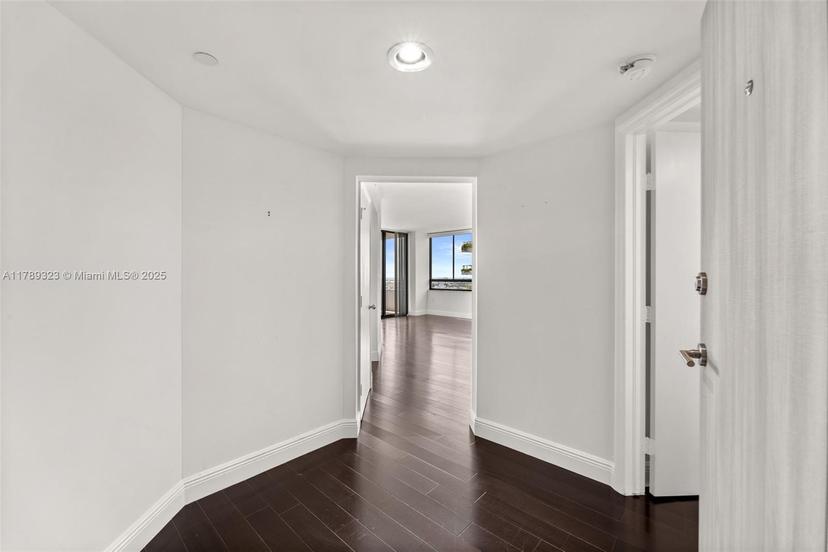 Picture of 1330 West Ave # 1614, Miami Beach FL 33139