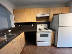 Picture of 2911 SE 13Th Ave # 49, Homestead, FL 33035