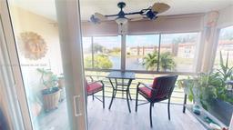 Picture of 9681 Sunrise Lakes Blvd # 209, Sunrise, FL 33322