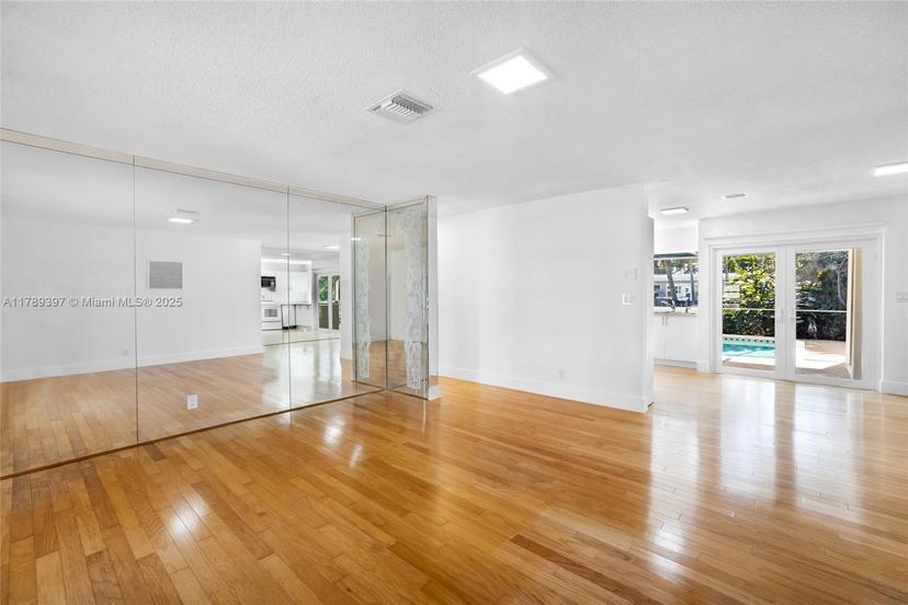 Picture of 2020 NW 33Rd Ct, Oakland Park FL 33309