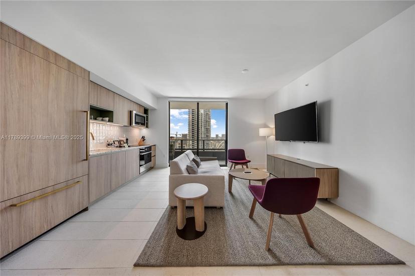 Picture of 601 NE 1 Ave # 2402, Miami FL 33132